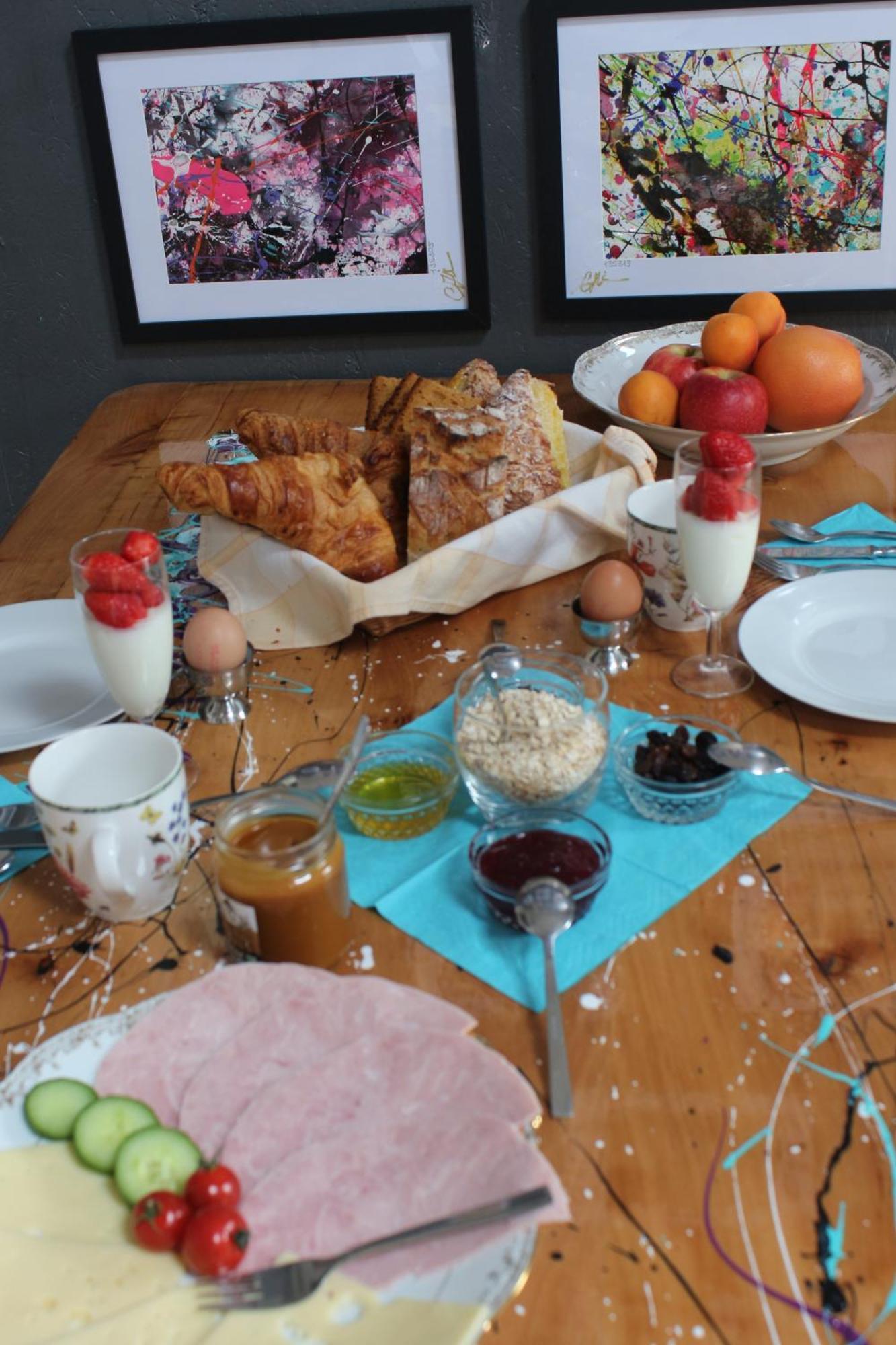 Bnb Maison D'Art Breakfast In The Art Gallery Ploubazlanec Bagian luar foto