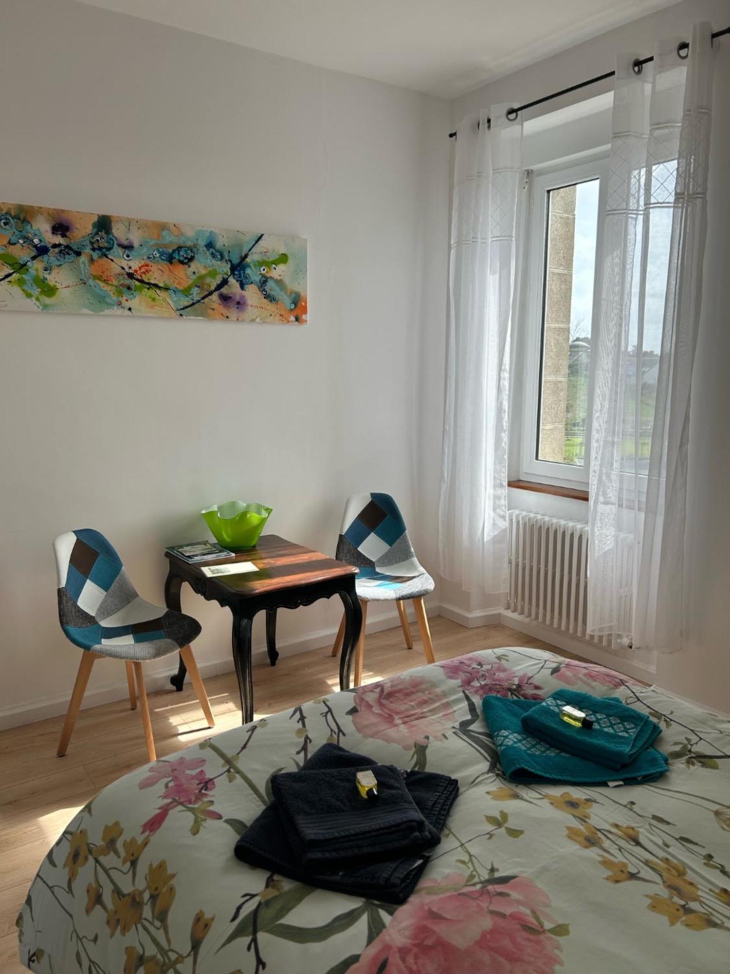 Bnb Maison D'Art Breakfast In The Art Gallery Ploubazlanec Bagian luar foto